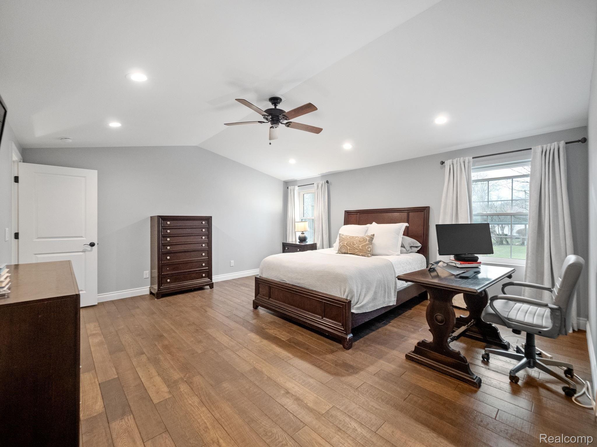 861 Washington Road Grosse Pointe, MI 48230 - Photo 31 of 46 Bedroom 8.jpg