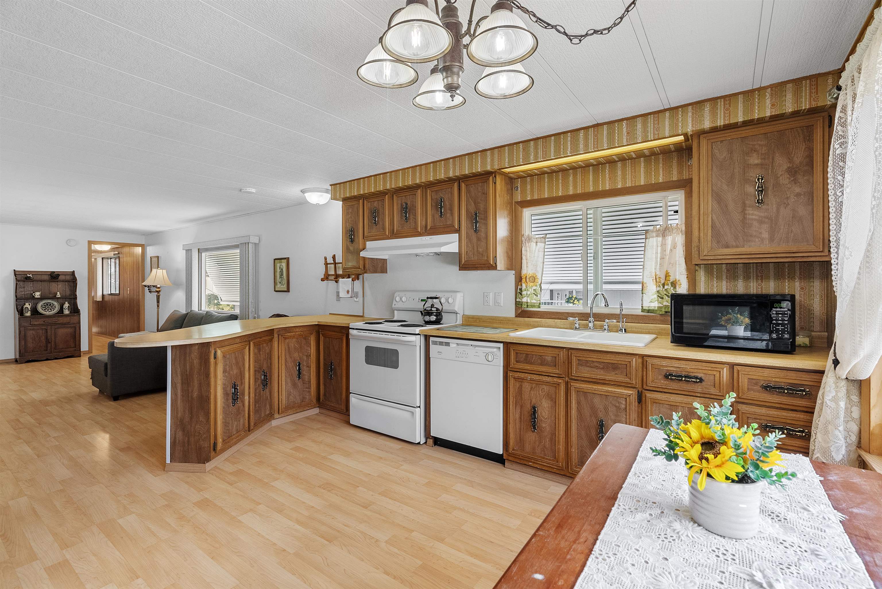 4202 East Lane Park Road, Unit 2 Mead, WA 99021 - Photo 11 of 27