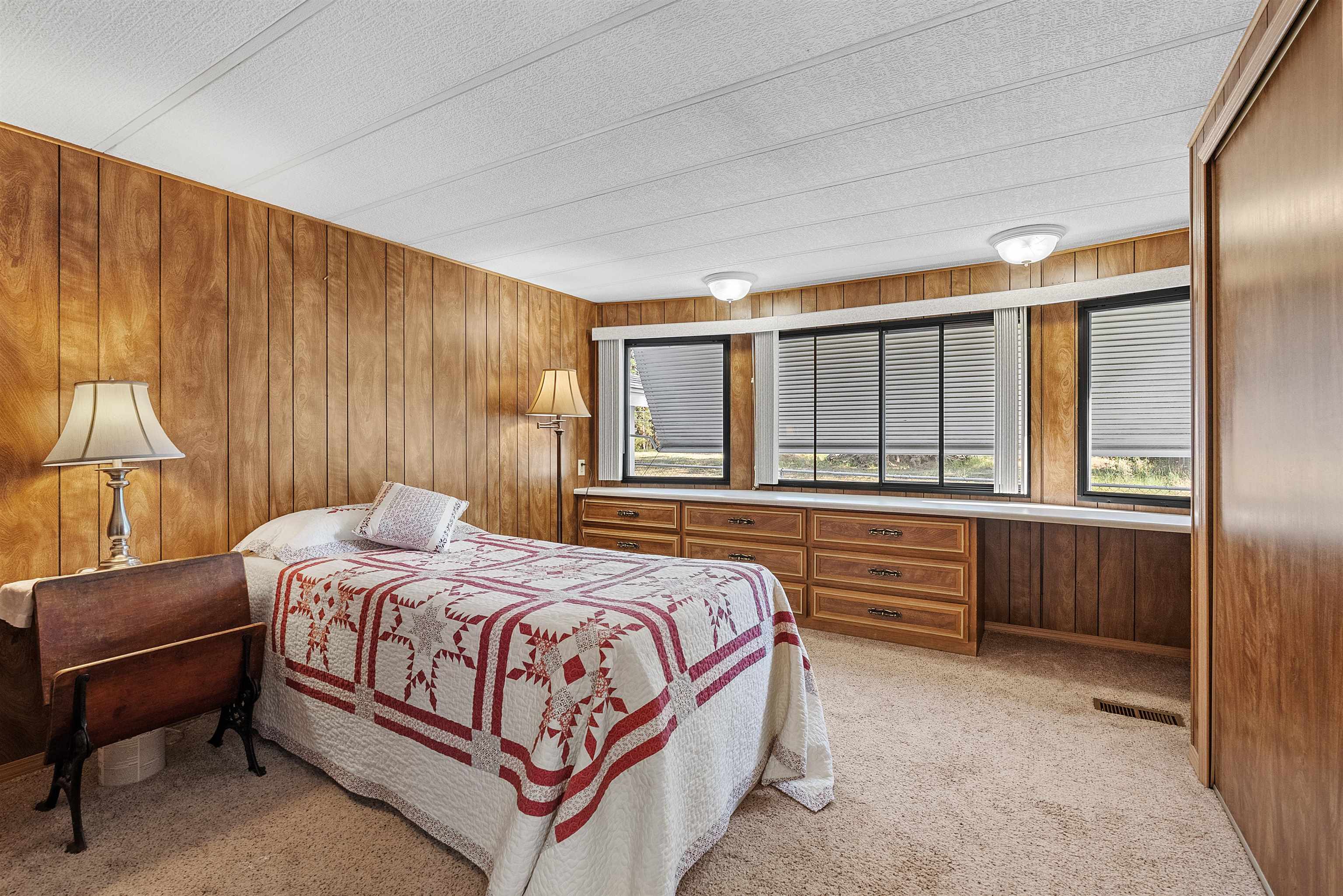 4202 East Lane Park Road, Unit 2 Mead, WA 99021 - Photo 13 of 27