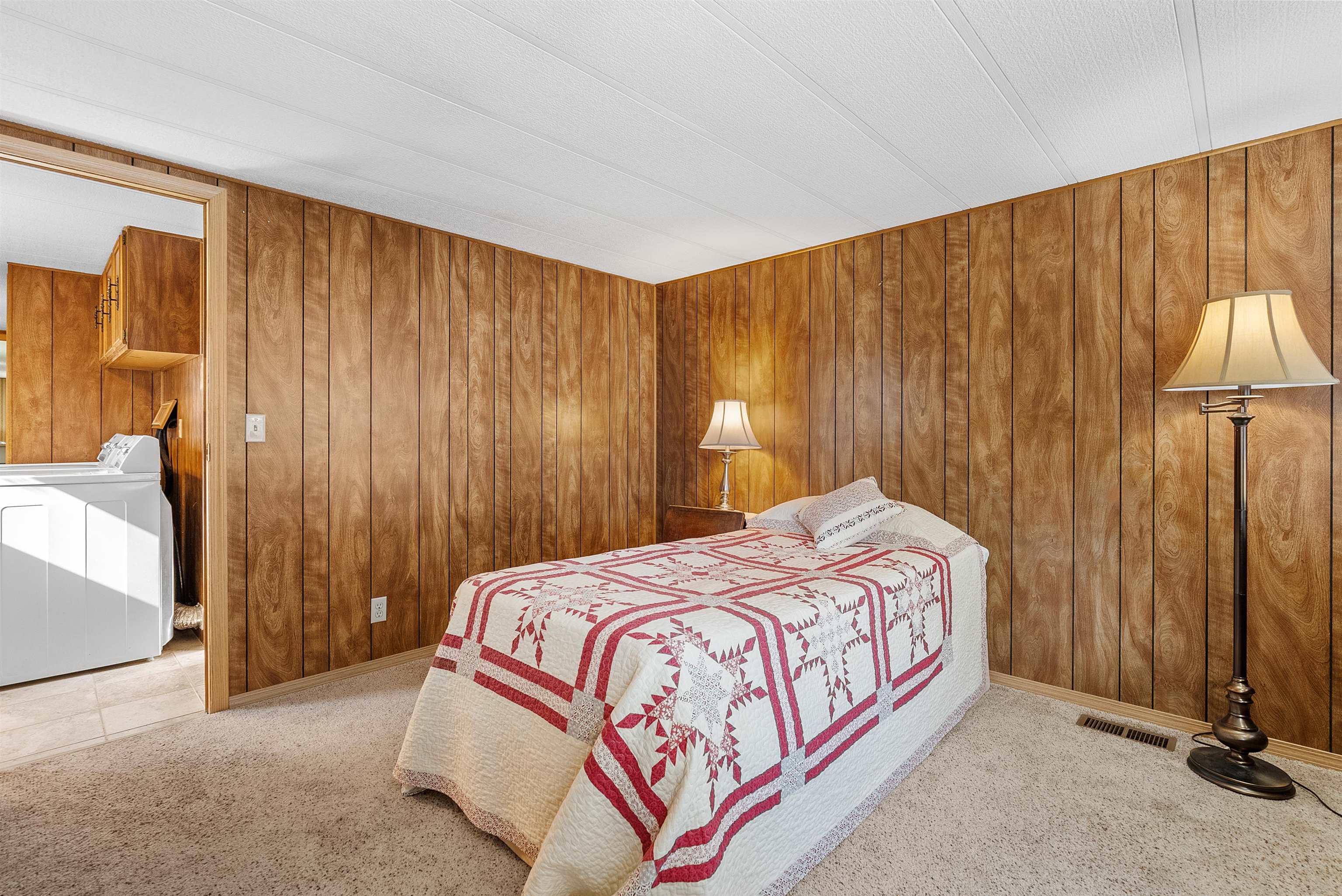 4202 East Lane Park Road, Unit 2 Mead, WA 99021 - Photo 14 of 27