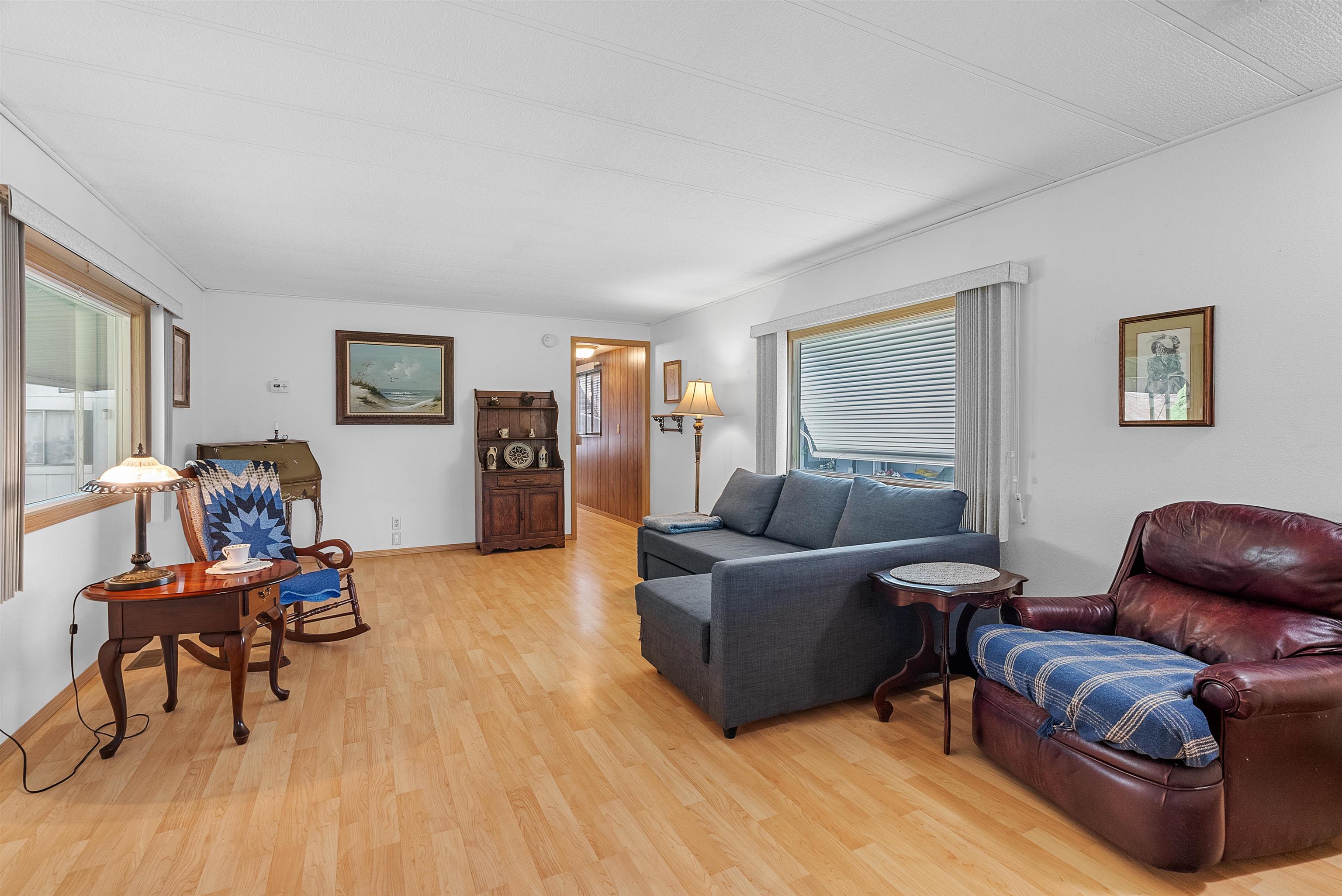 4202 East Lane Park Road, Unit 2 Mead, WA 99021 - Photo 5 of 27