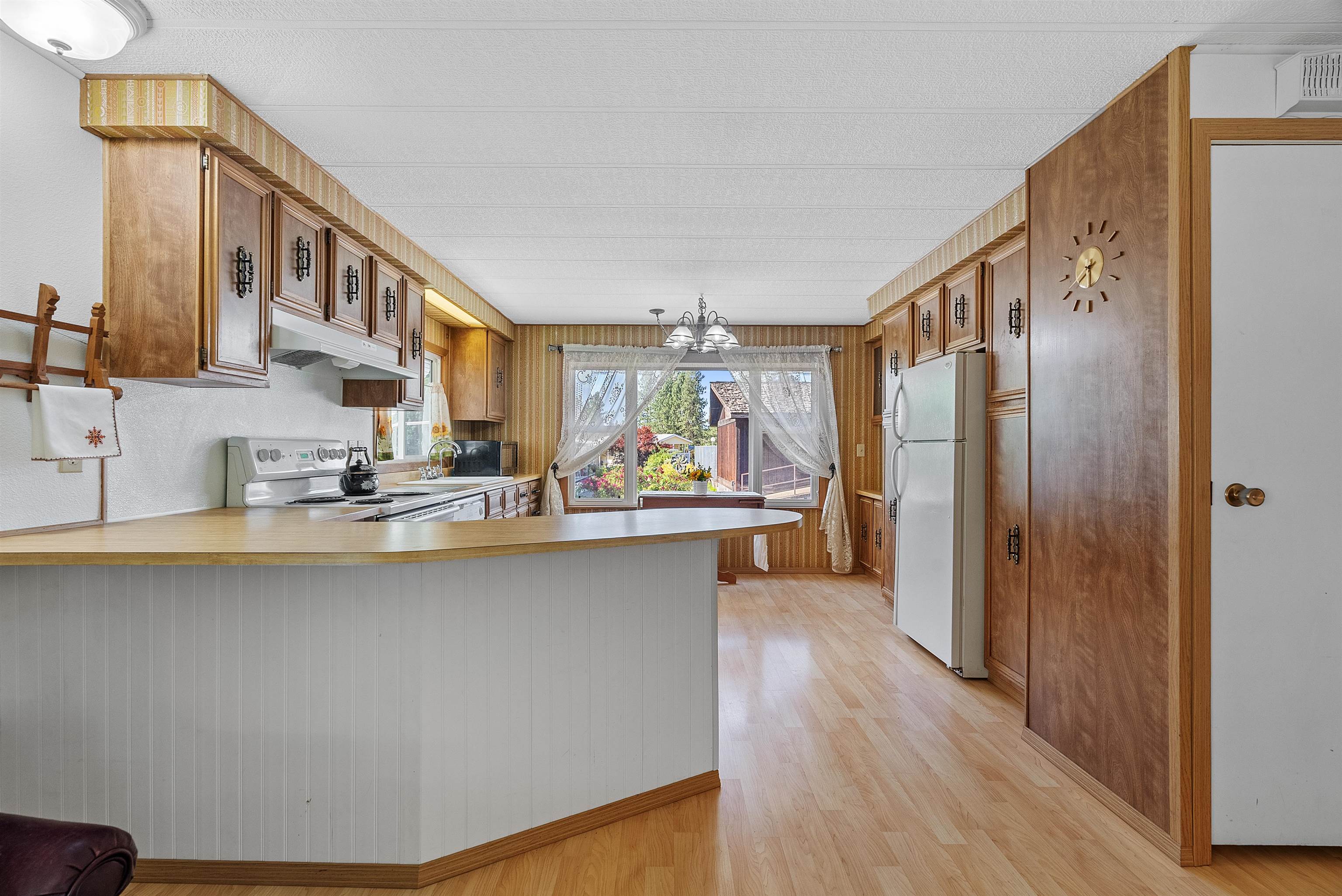 4202 East Lane Park Road, Unit 2 Mead, WA 99021 - Photo 9 of 27