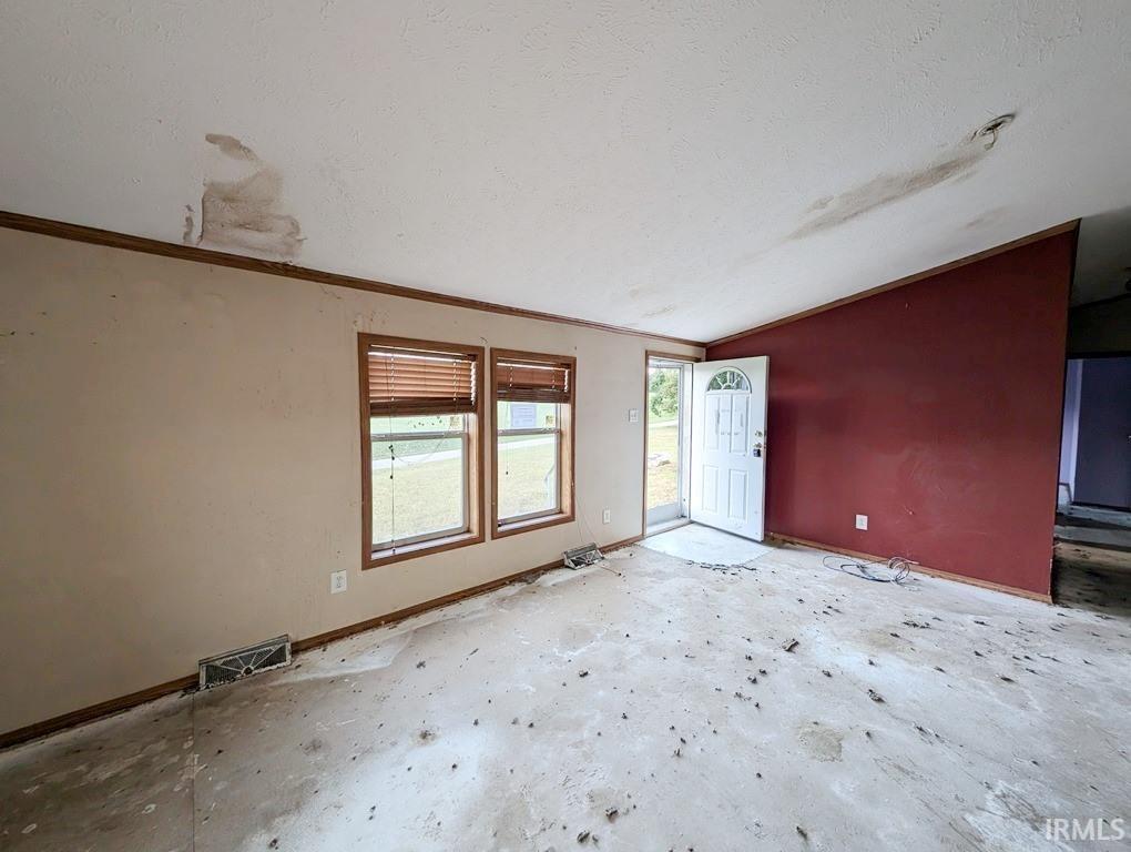 368 East Wilson Road Bloomfield, IN 47424 - Photo 8 of 16
