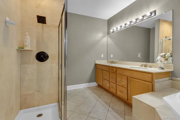 $869,000 | 2 Bethpage Court, Cortlandt Manor, NY 10567