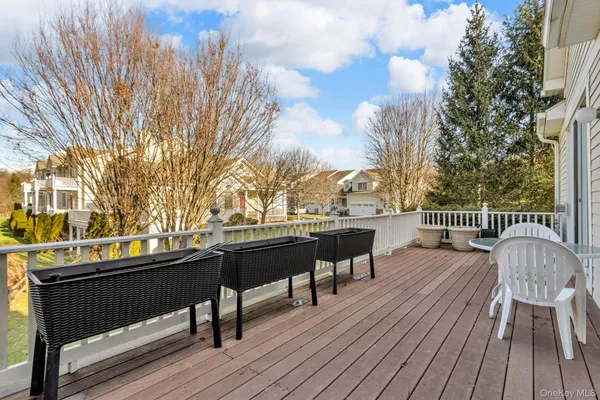 $869,000 | 2 Bethpage Court, Cortlandt Manor, NY 10567