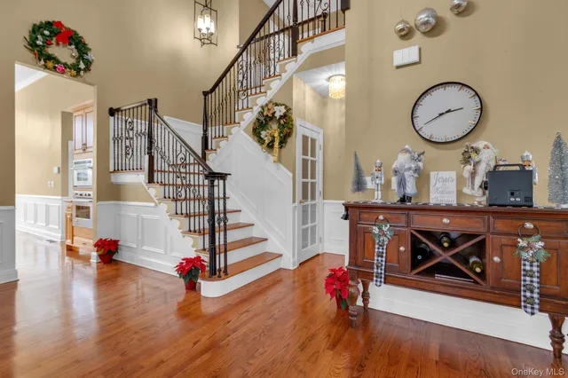 $869,000 | 2 Bethpage Court, Cortlandt Manor, NY 10567