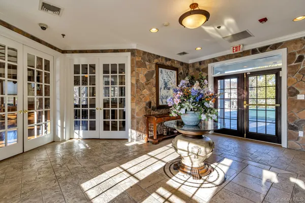 $869,000 | 2 Bethpage Court, Cortlandt Manor, NY 10567