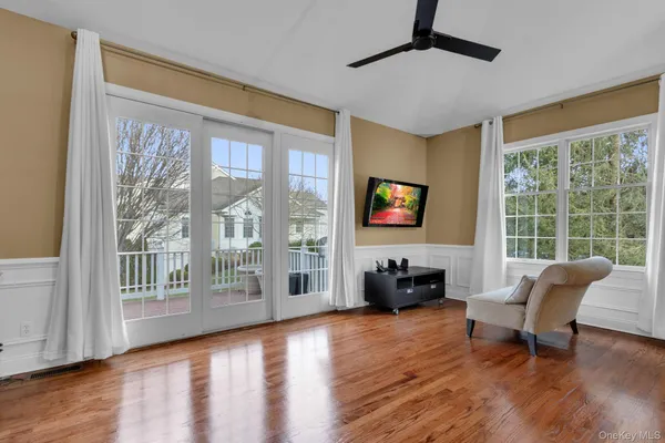 $869,000 | 2 Bethpage Court, Cortlandt Manor, NY 10567