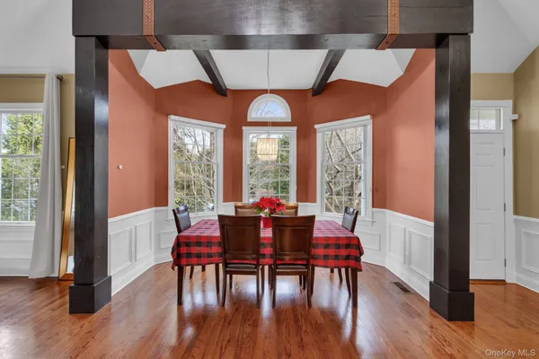 $869,000 | 2 Bethpage Court, Cortlandt Manor, NY 10567