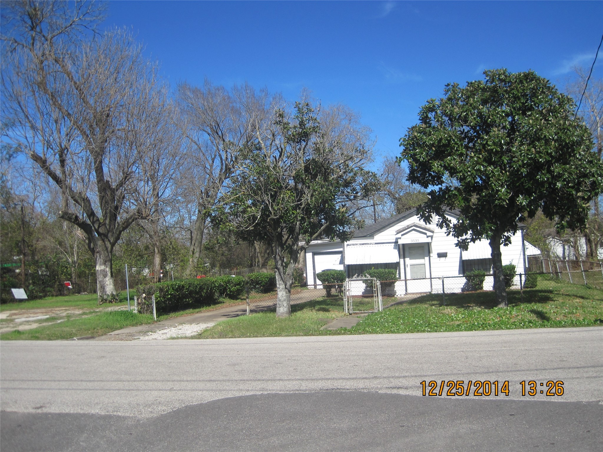 3533 Lydia Street Houston, TX 77021 - Photo 3 of 3 a view of a street with a house in the background