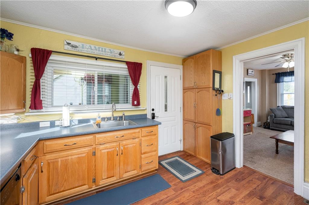 604 Winfield Road Cabot, PA 16023 - Photo 12 of 31