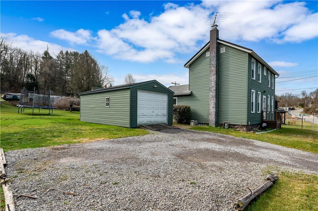 604 Winfield Road Cabot, PA 16023 - Photo 3 of 31