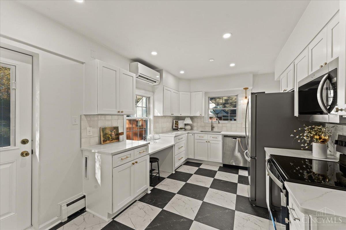 6525 Ridge Avenue Cincinnati, OH 45213 - Photo 16 of 50 Gallery Image 16