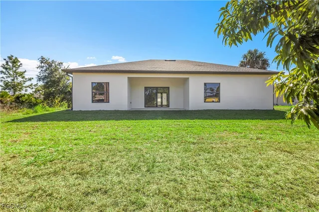 $2,200 | 2810 44th Street Southwest, Lehigh Acres, FL 33976