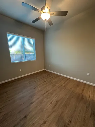 $2,200 | 6002 East Sussex Way, Fresno, CA 93727