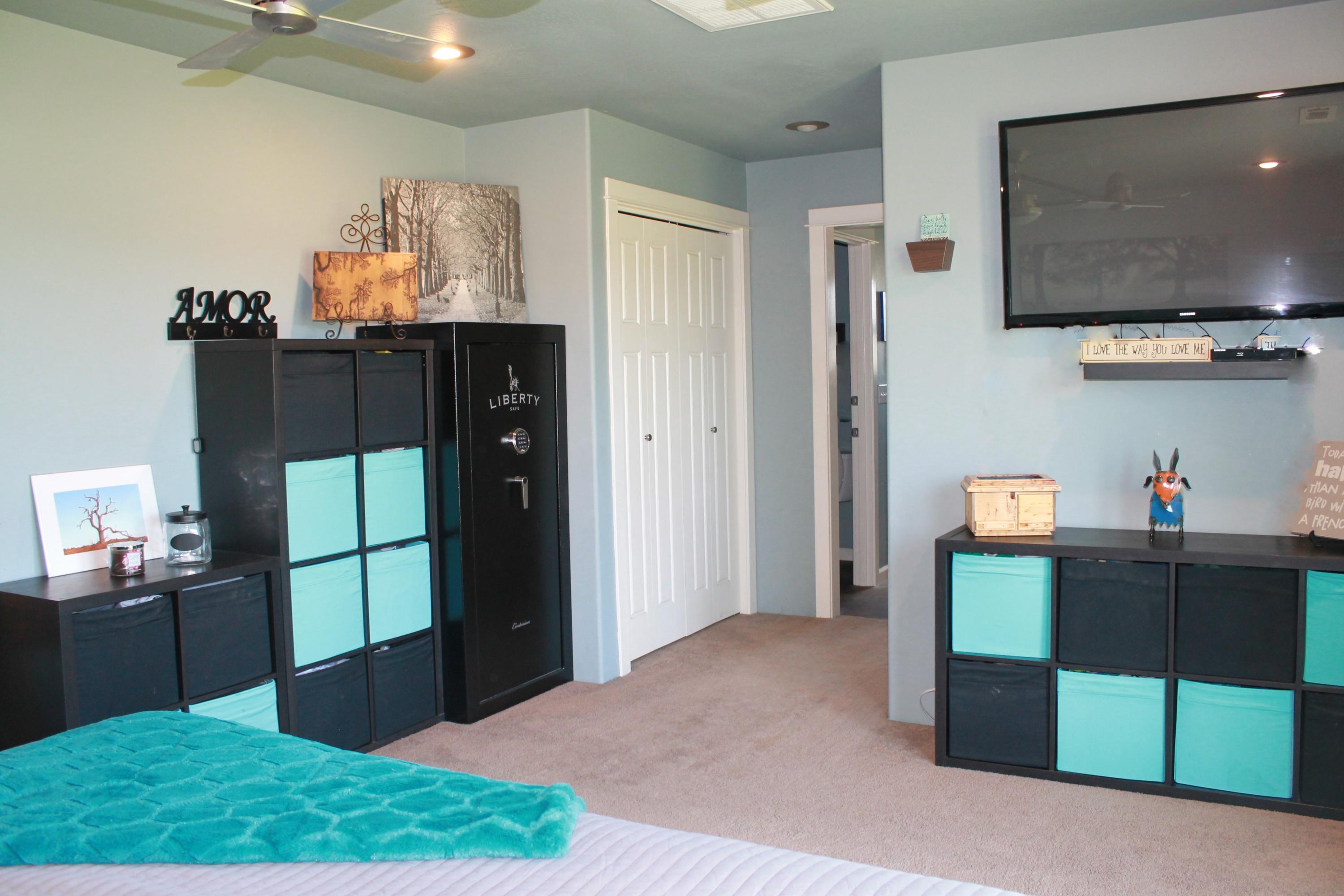 10990 Agate Road Eagle Point, OR 97524 - Photo 13 of 28 Primary Bedroom
