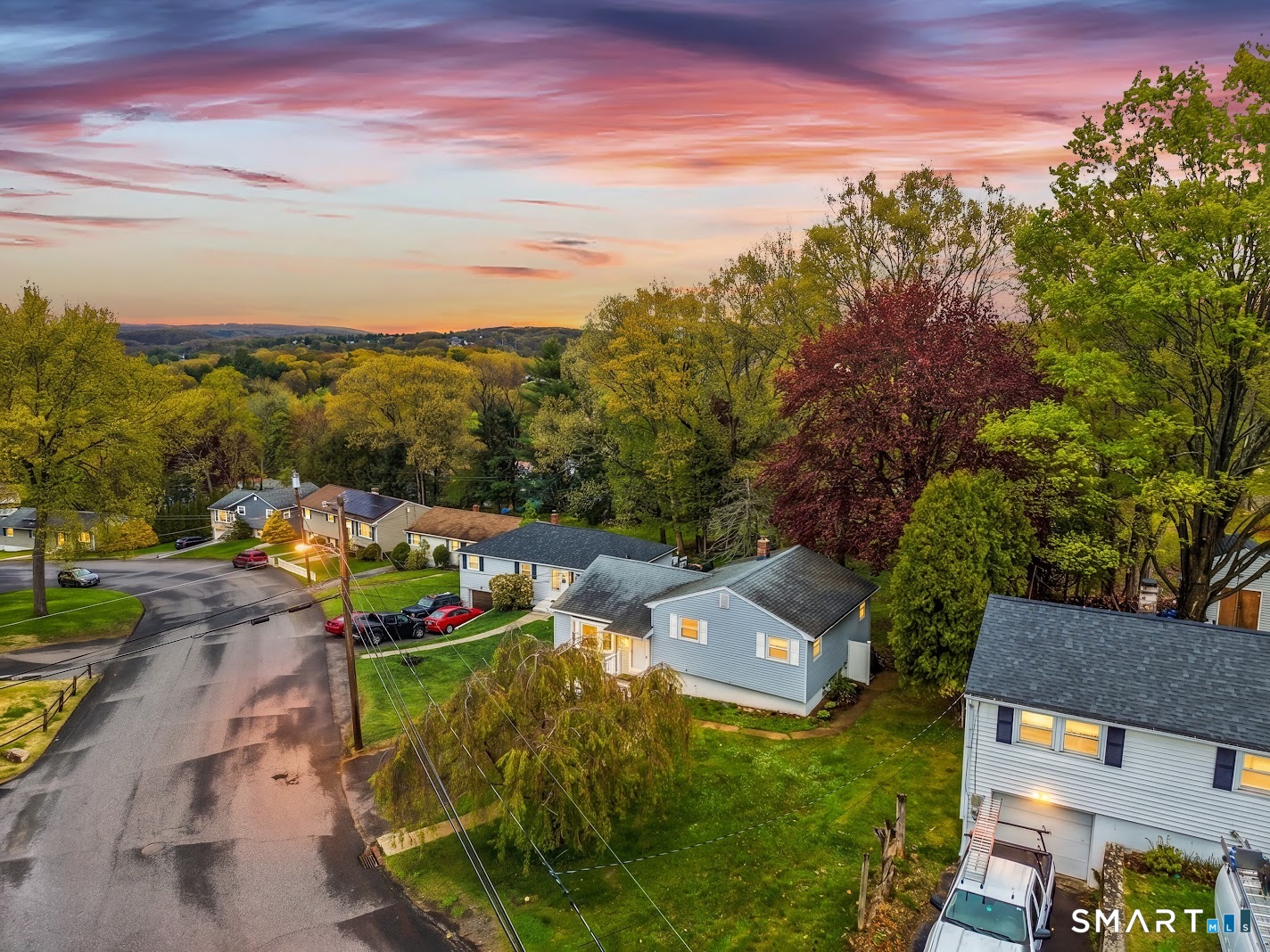 267 Bamford Avenue Waterbury, CT 06708 - Photo 4 of 32