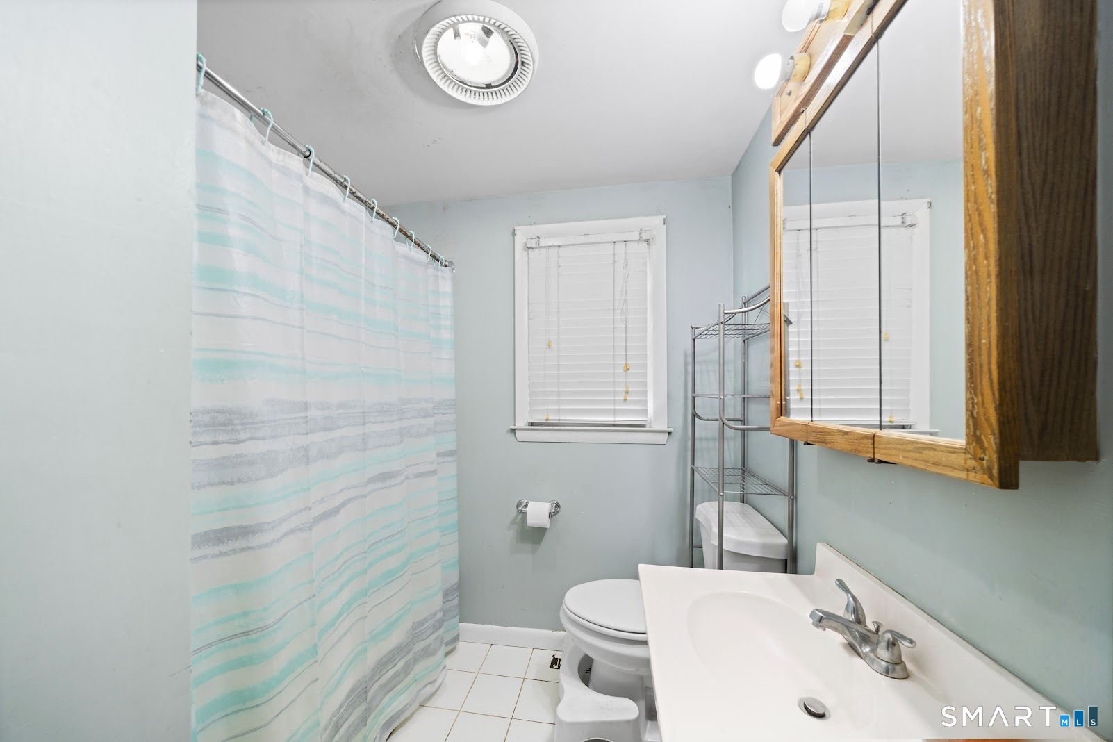 267 Bamford Avenue Waterbury, CT 06708 - Photo 8 of 32