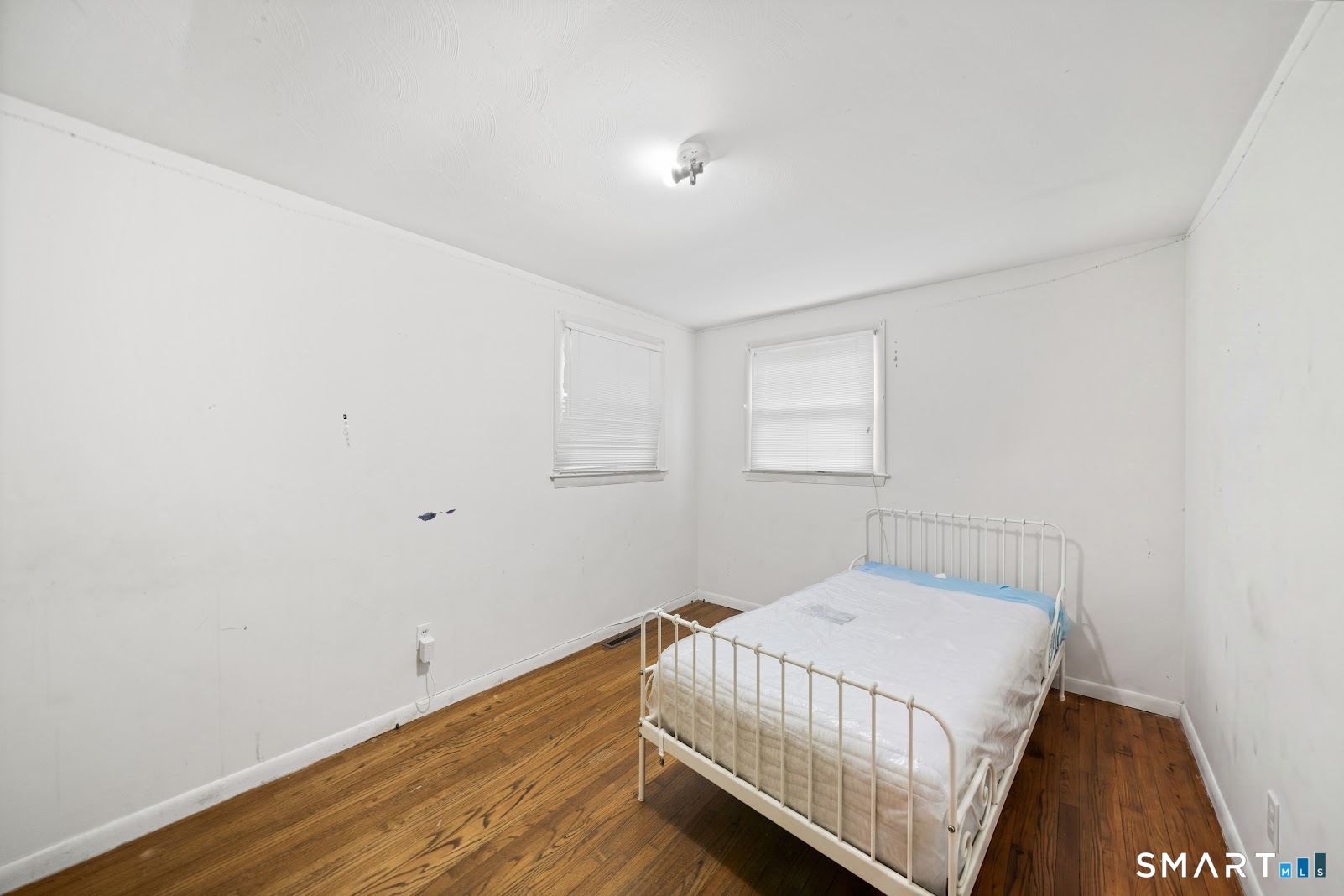 267 Bamford Avenue Waterbury, CT 06708 - Photo 9 of 32