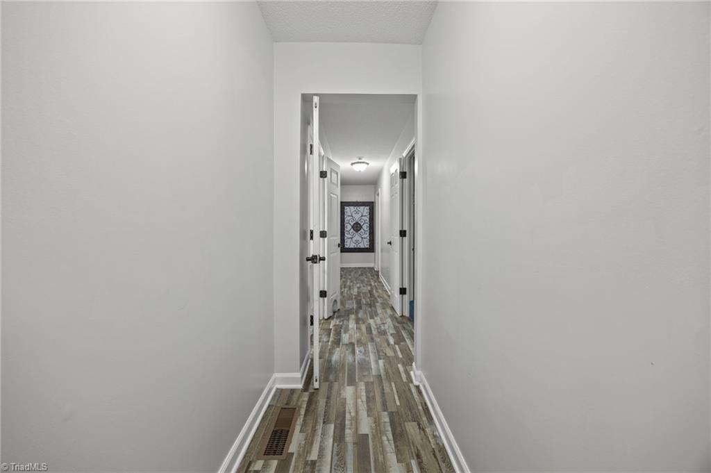 5709 Old Rural Hall Road Winston-Salem, NC 27105 - Photo 13 of 47