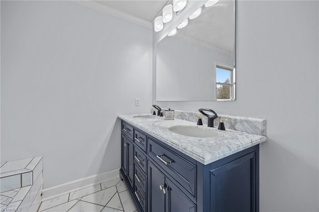 5709 Old Rural Hall Road Winston-Salem, NC 27105 - Photo 24 of 47