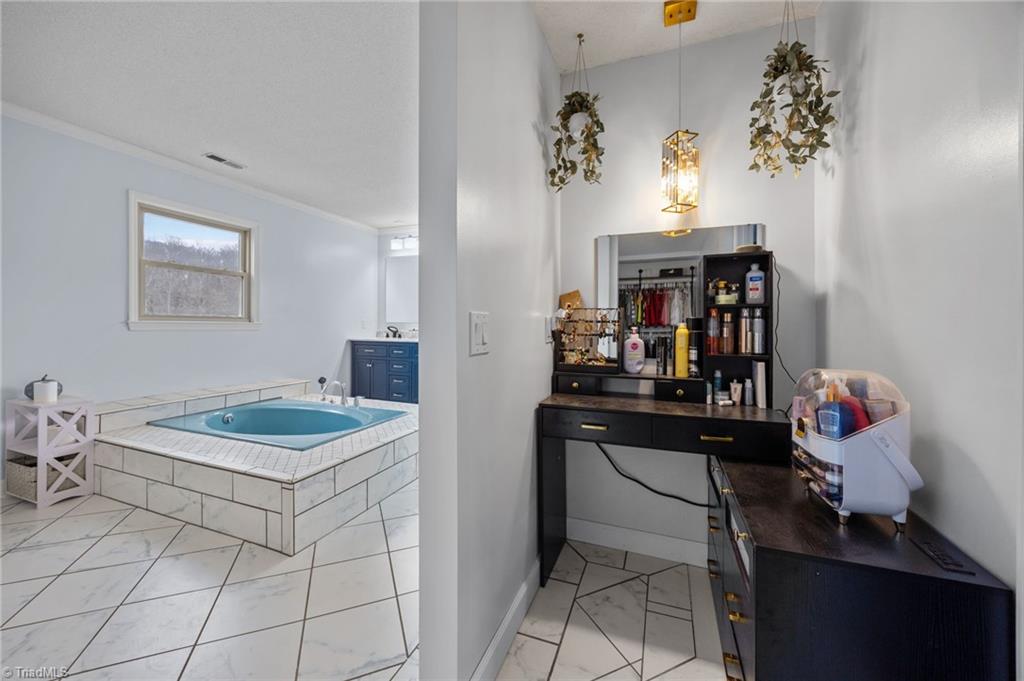 5709 Old Rural Hall Road Winston-Salem, NC 27105 - Photo 31 of 47