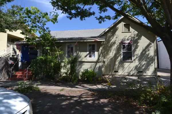 $290,000 | 1216 L Street, Modesto, CA 95354