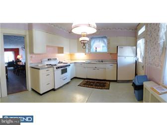 1705 Lancaster Avenue Reading, PA 19607 - Photo 6 of 10 Gallery Image 6