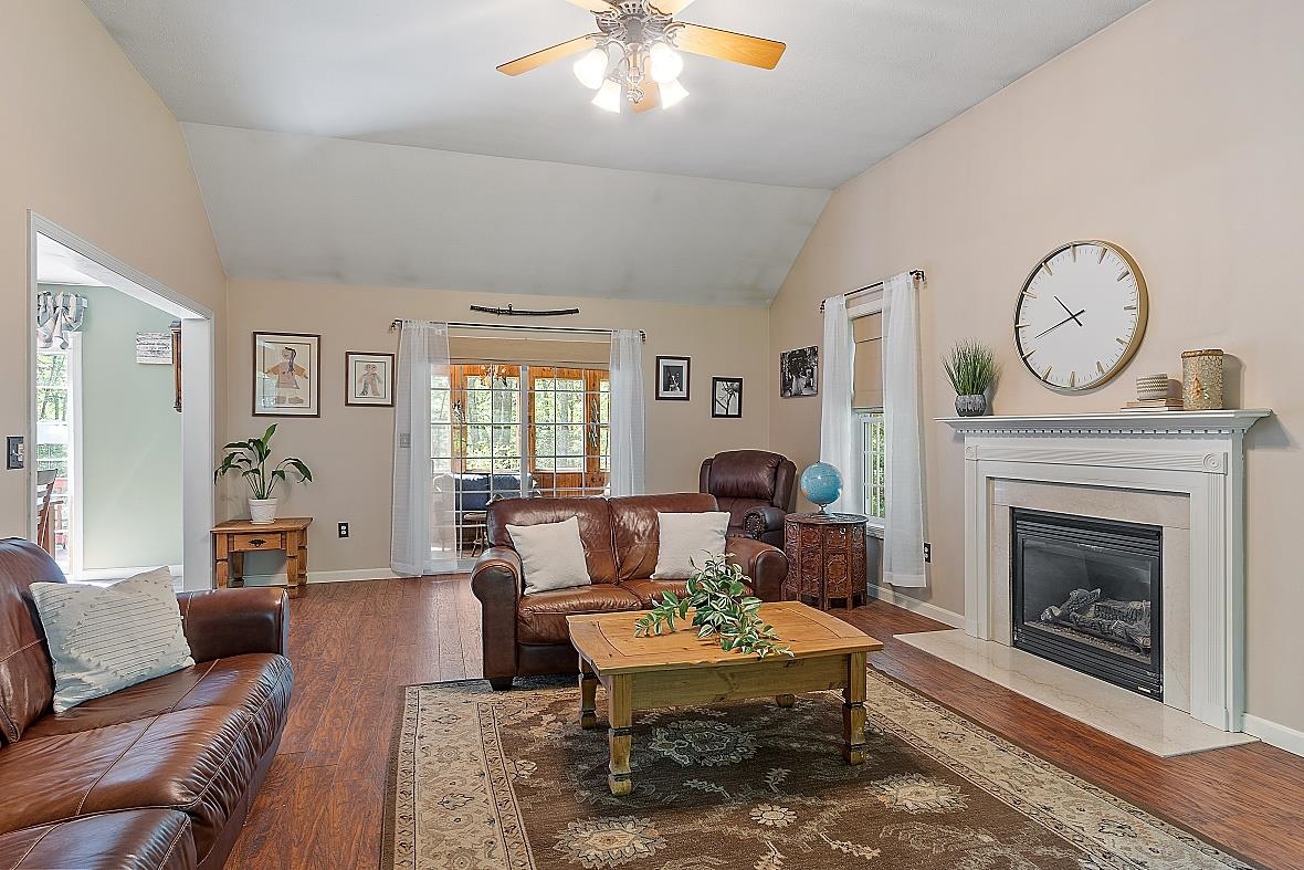 16 Rhodora Drive Amherst, NH 03031 - Photo 7 of 39