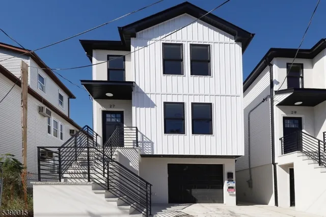 $2,900 | 27-29 Robert Street, Paterson, NJ 07503