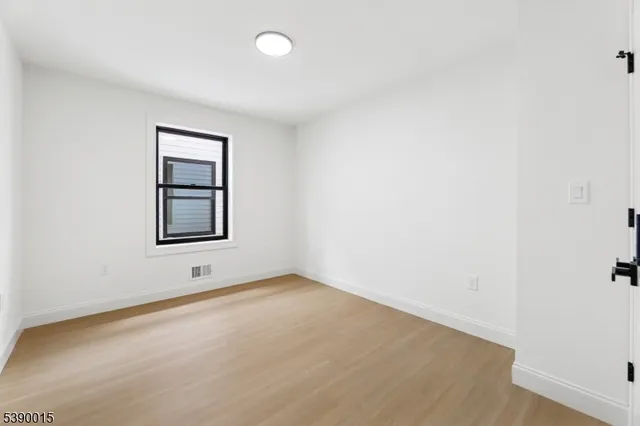 $2,900 | 27-29 Robert Street, Paterson, NJ 07503