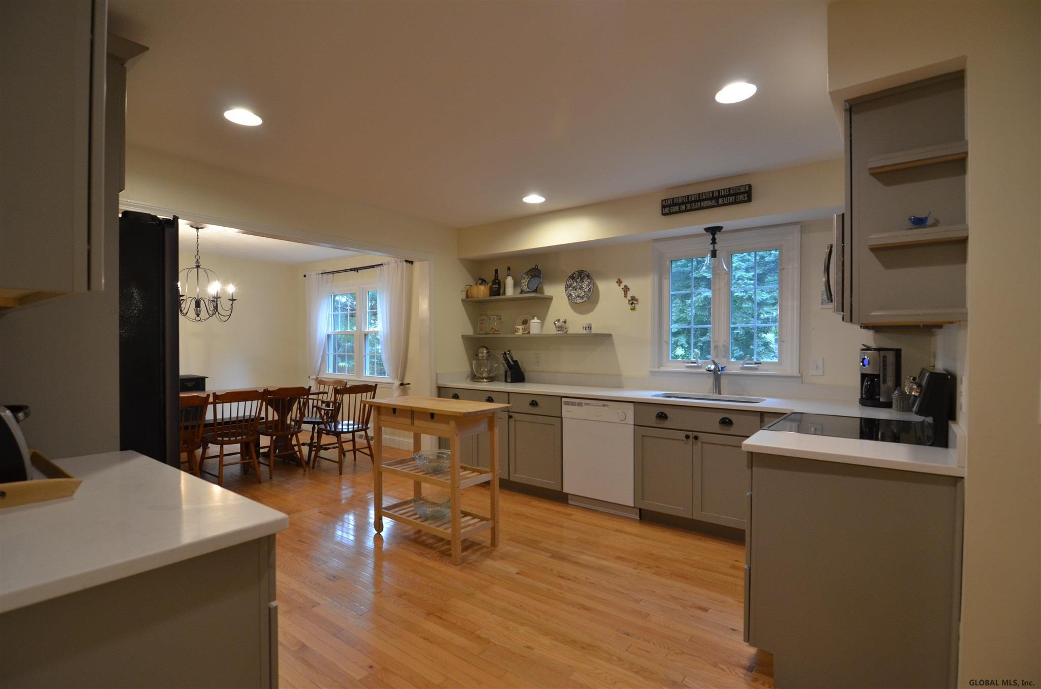 7 Oak Road Bethlehem, NY 12054 - Photo 8 of 37 Photo 8