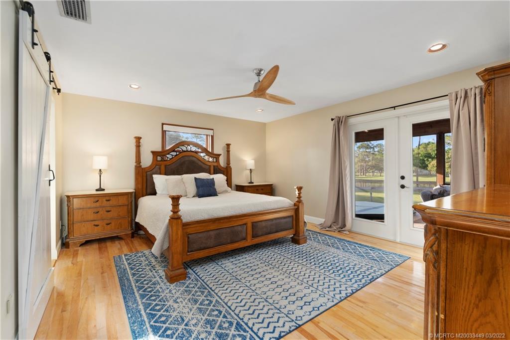 10943 Southwest Hawkview Circle Stuart, FL 34997 - Photo 15 of 47 Gallery Image 15