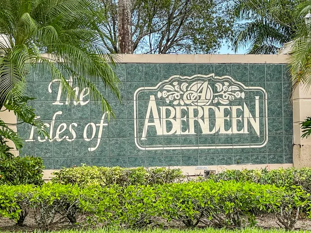 $335,000 | 6351 Long Key Lane, Boynton Beach, FL 33472