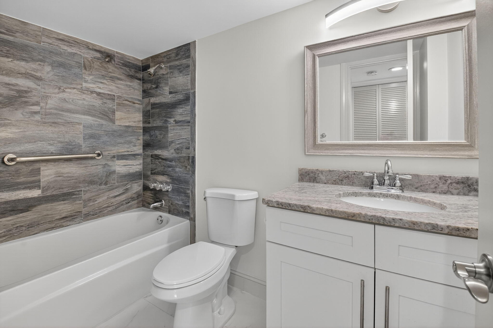 14375 Strathmore Lane, Unit 305 Delray Beach, FL 33446 - Photo 30 of 92 28-web-or-mls-DSC_7807