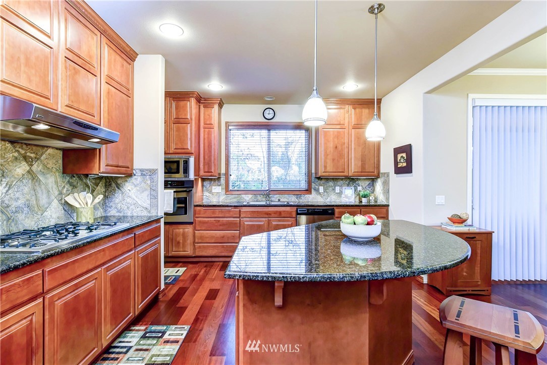 4103 214th Street Southeast Bothell, WA 98021 - Photo 10 of 25