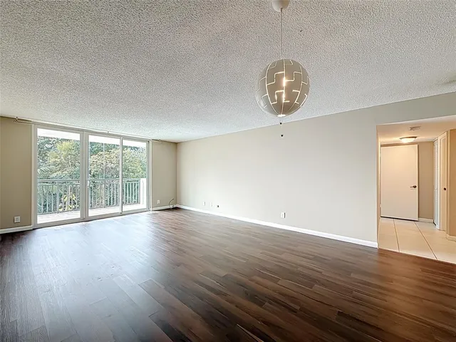 $282,500 | 1147 Hillsboro Mile, Unit 506, Hillsboro Beach, FL 33062