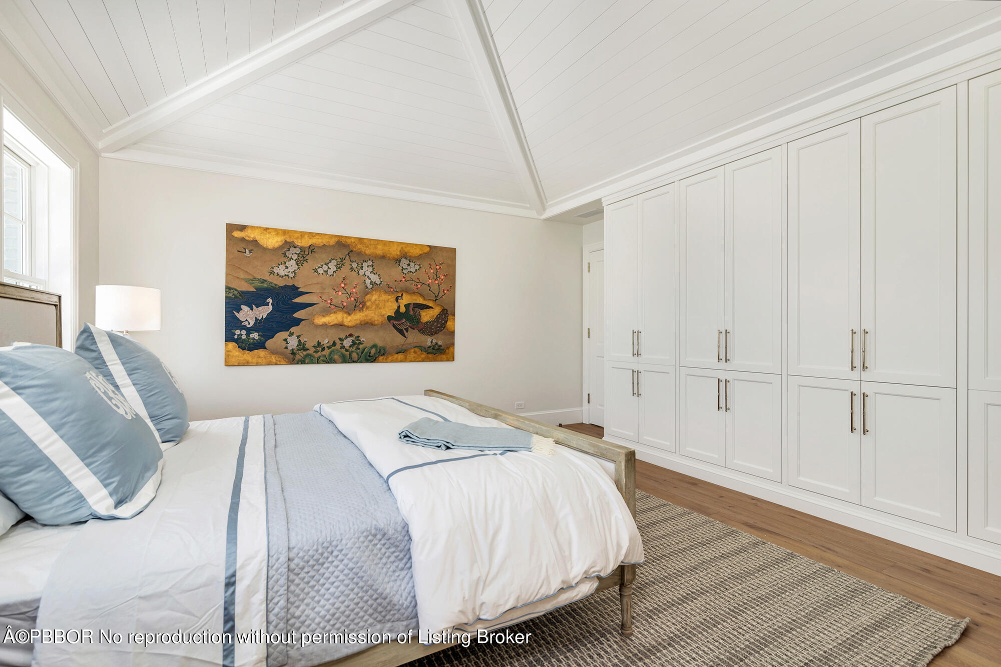 236 Pendleton Avenue Palm Beach, FL 33480 - Photo 23 of 35 a bed room with a bed