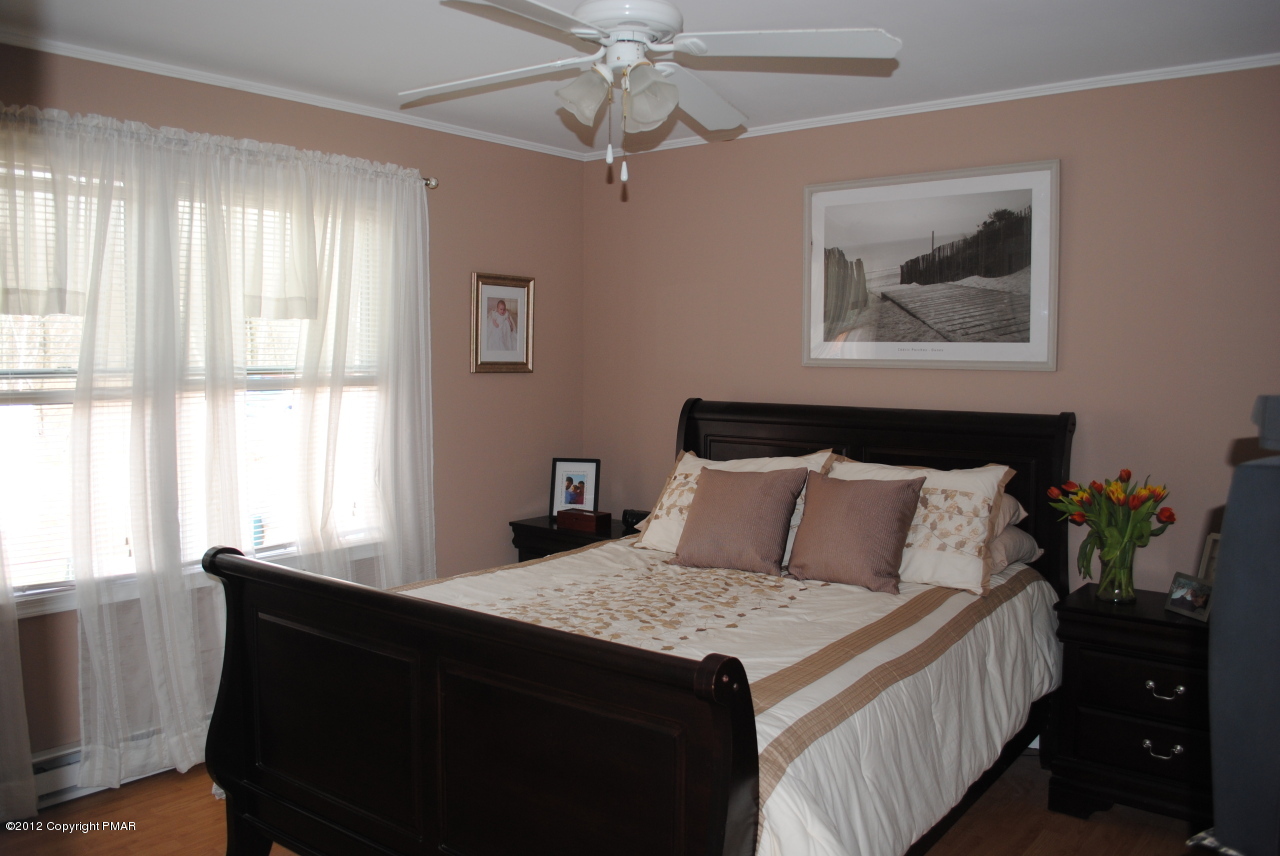 1646-5364) Clover Road Long Pond, PA 18334 - Photo 9 of 15 9
