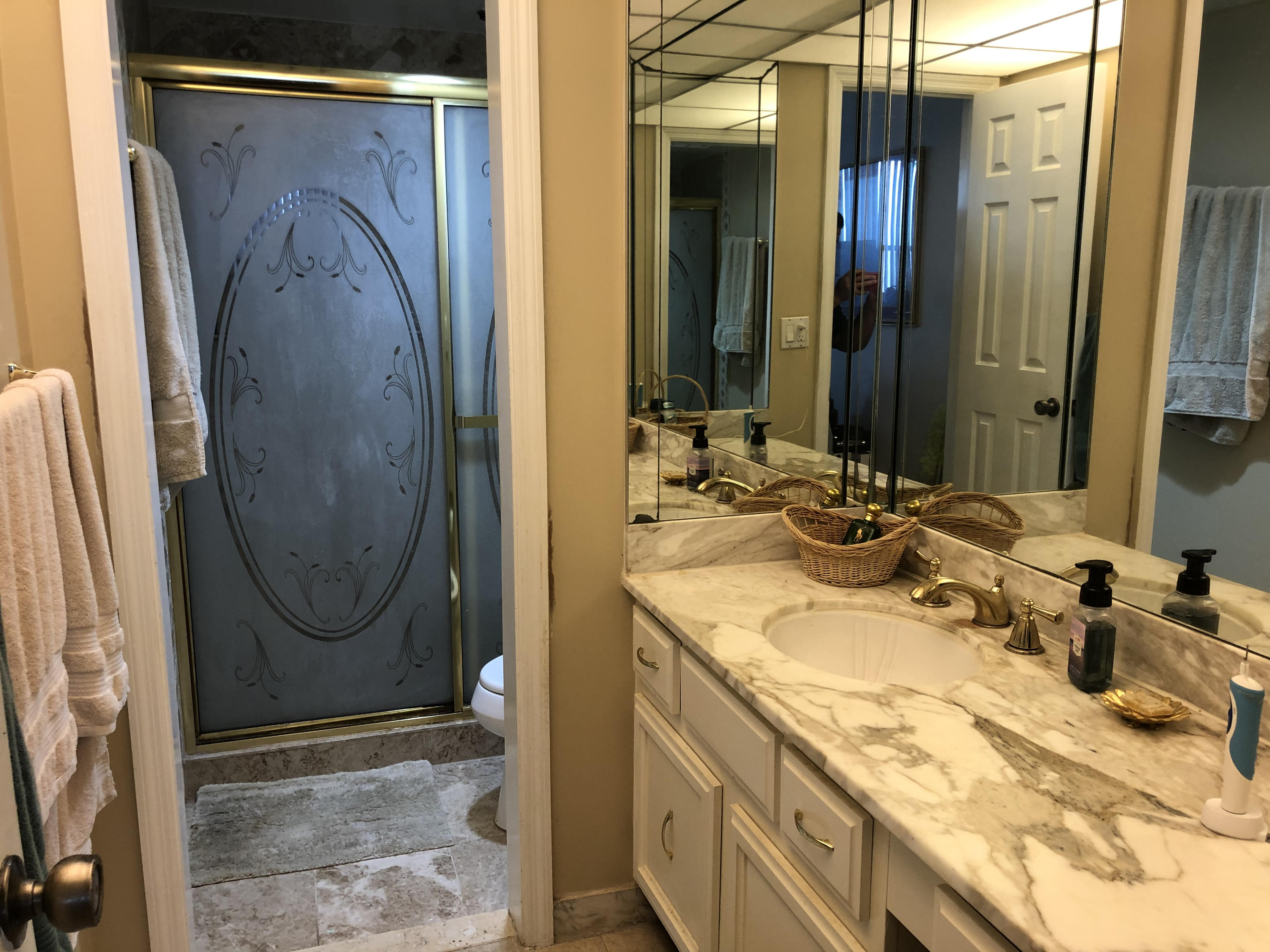 899 Jeffery Street, Unit 408 Boca Raton, FL 33487 - Photo 9 of 19 Master Bath
