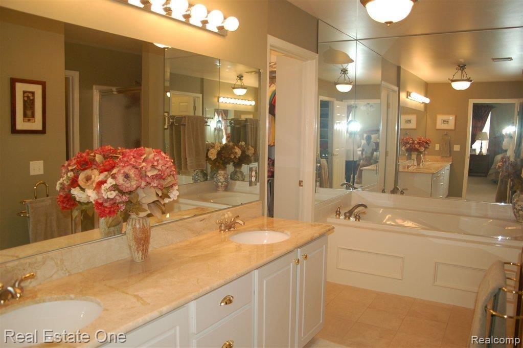 2453 Winding Brook Court, Unit 50 Rochester, MI 48309 - Photo 14 of 19 master bath.JPG