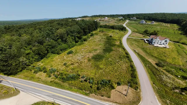 $650,000 | 4-13 Woodmont Drive, Hollis, NH 03049