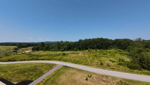 $650,000 | 4-13 Woodmont Drive, Hollis, NH 03049