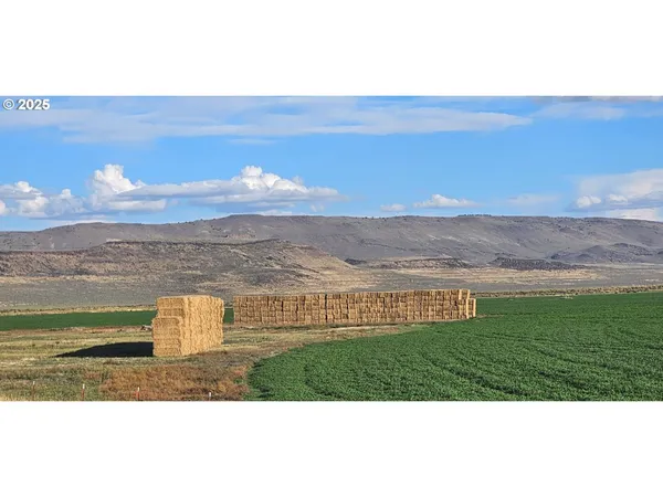 a view of a bathroom