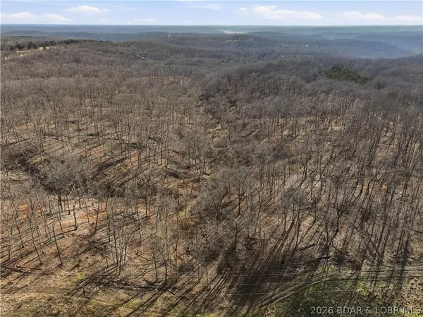 $285,000 | 27090 T Highway, Stover, MO 65078