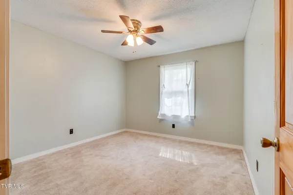 $10,000 | 121 Independence Lane, Elizabethton, TN 37643