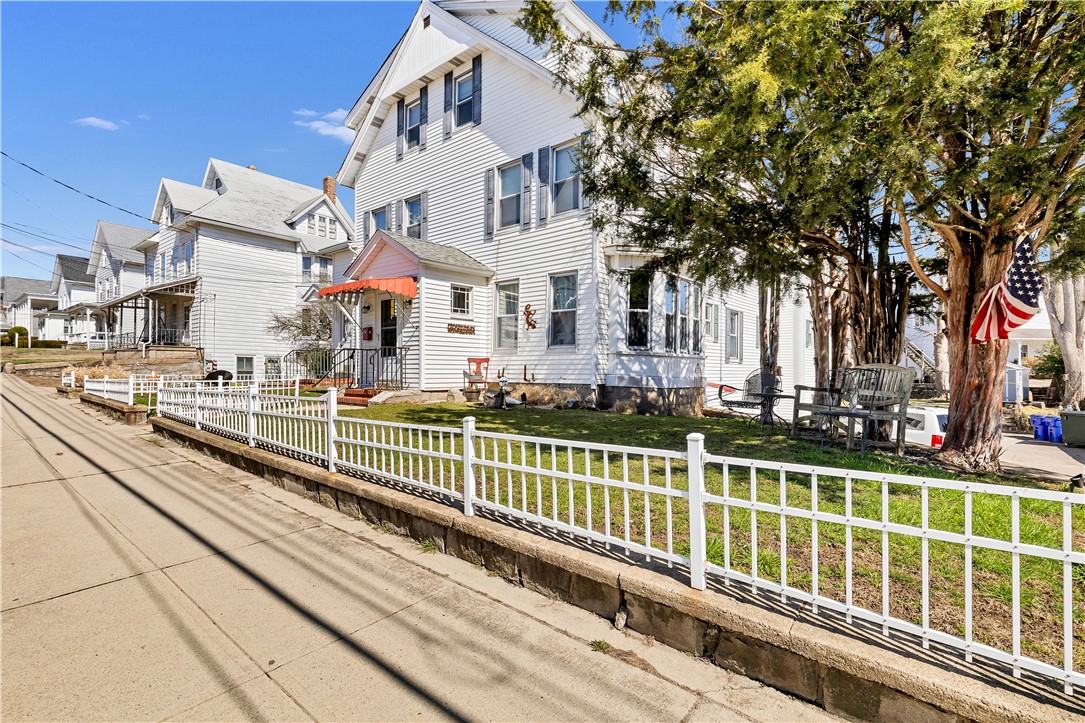 33 Grove Avenue, Unit 2 Westerly, RI 02891 - Photo 20 of 21