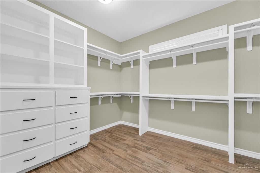 1106 Rio Blanco Street San Juan, TX 78589 - Photo 14 of 21 a view of an empty walk in closet