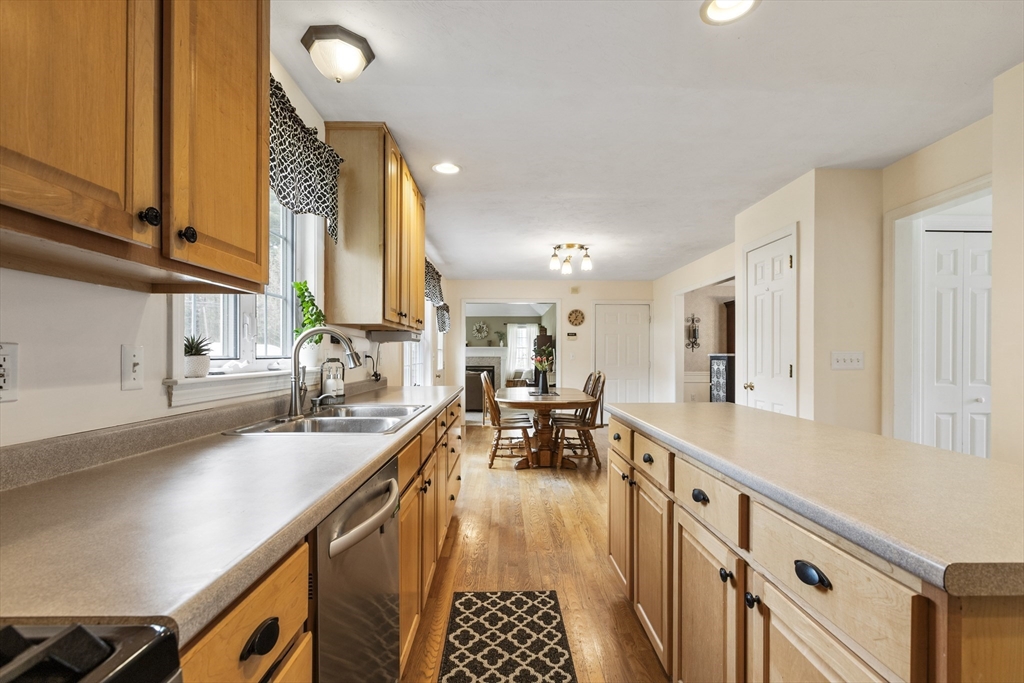 3 Cold Spring Lane Hudson, MA 01749 - Photo 10 of 42 Gallery Image 10