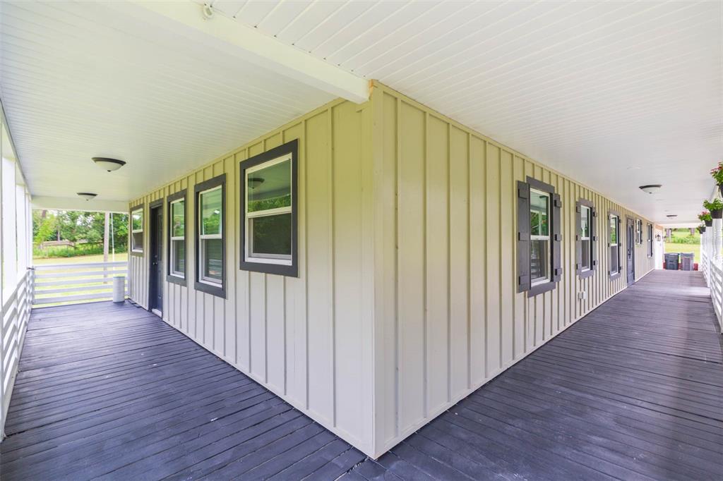 37411 Phelps Road Zephyrhills, FL 33541 - Photo 7 of 65 Gallery Image 7